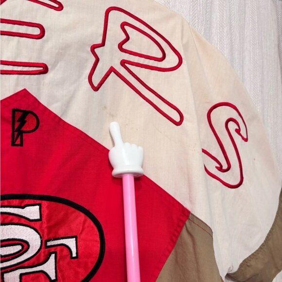 *Rare find* Vintage 90's 49ers Pro Player Daniel Young NFL Puffer Jacket (L) - Picture 12 of 12